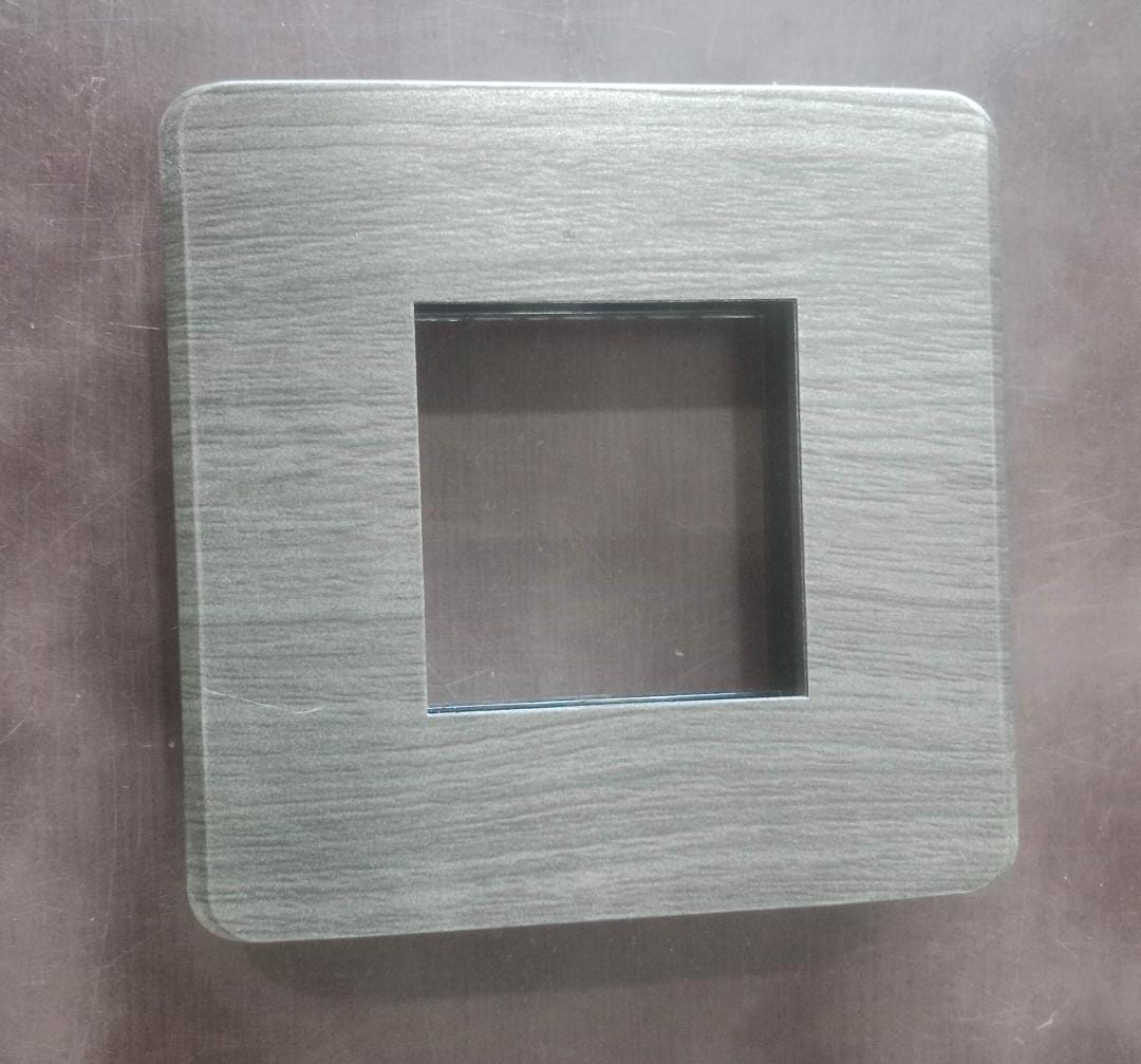 LEO L3 1M Mahogany Wood Plate