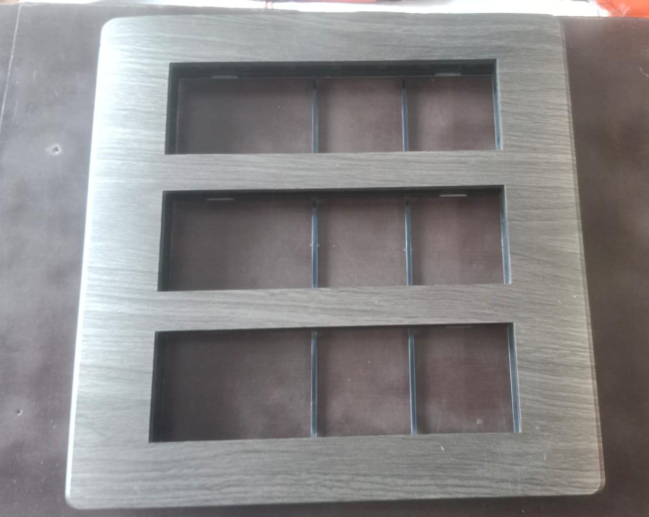 LEO L3 18M Mahogany Wood Plate