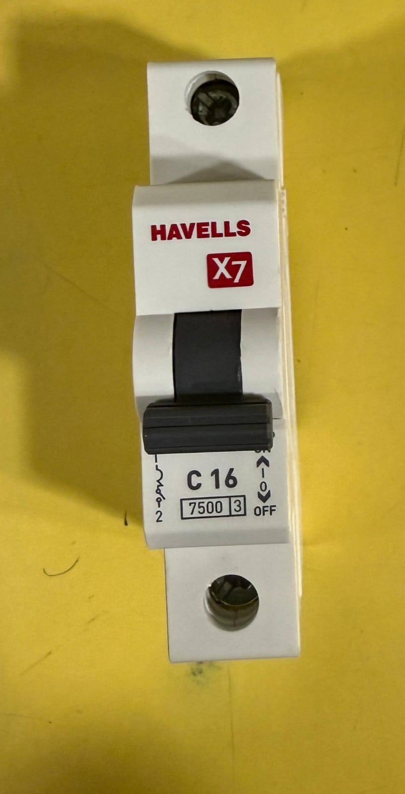 X7 SINGLE POLE MINIATURE CIRCUIT BREAKER (MCBs)-C-CURVE [63AMP]